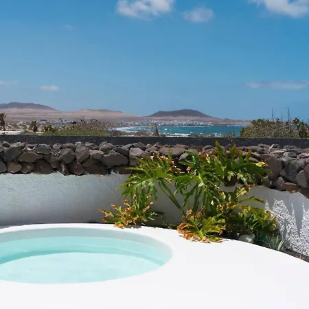 Lanzarote Famara Beach Bungalow Exterior photo