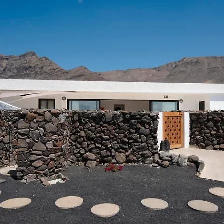 Lanzarote Famara Beach Bungalow Exterior photo