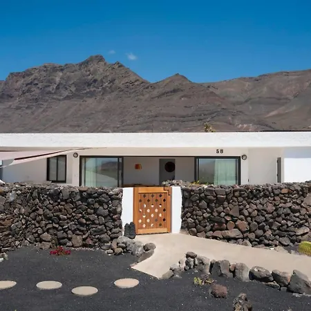 Lanzarote Famara Beach Bungalow Exterior photo